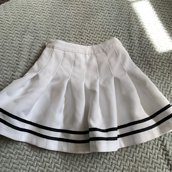 H&M pleaded skirt - Picture 3 of 4